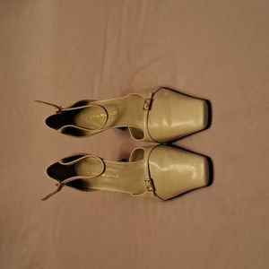 Bandolino, 8 1/2, off-white/ cream